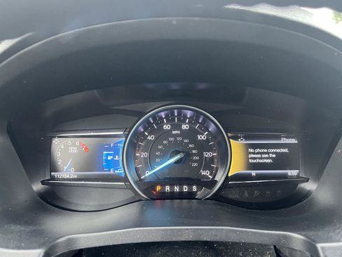 Used 2018 Ford Explorer XLT w/ Equipment Group 202A image 11