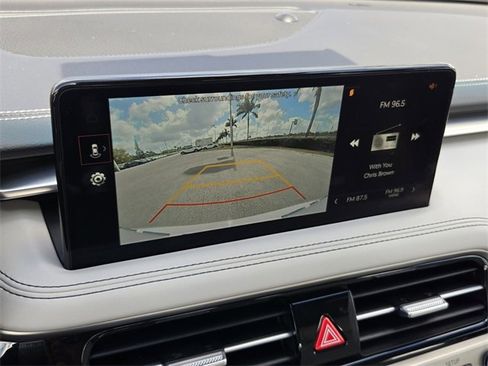 Used 2025 Genesis G70 2.5T image 21