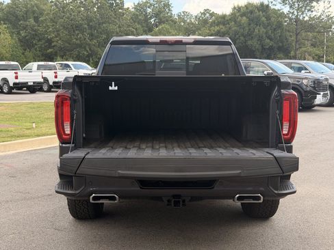 Used 2025 GMC Sierra 1500 Denali w/ Technology Package AWD/4WD image 58