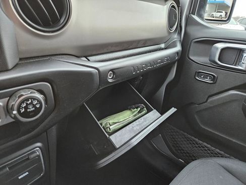 Used 2020 Jeep Wrangler Unlimited Sport S image 21