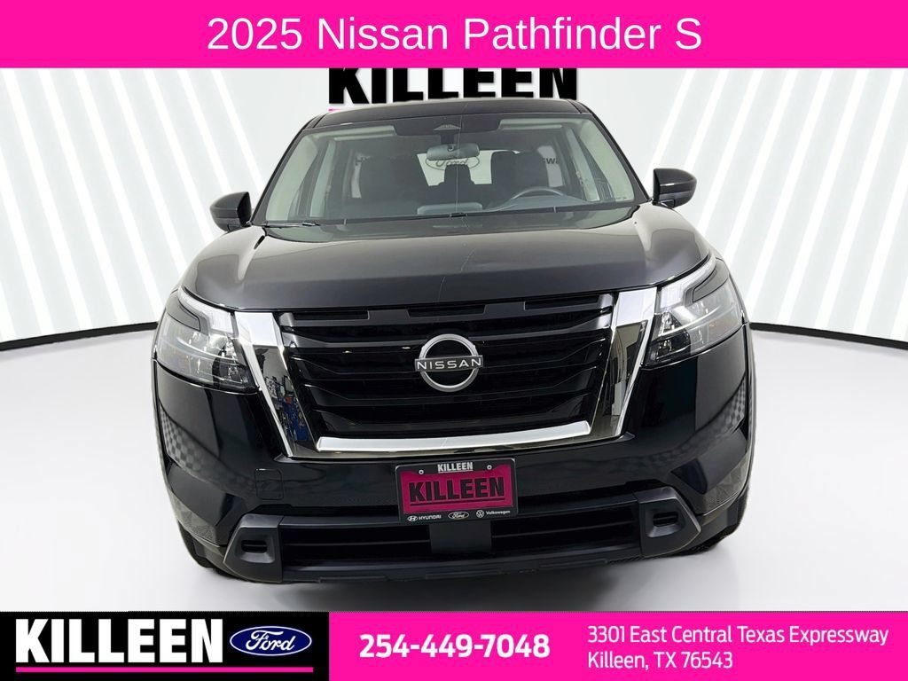 Used 2025 Nissan Pathfinder S FWD image 2