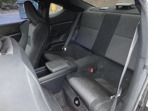 Used 2018 Toyota 86 image 19