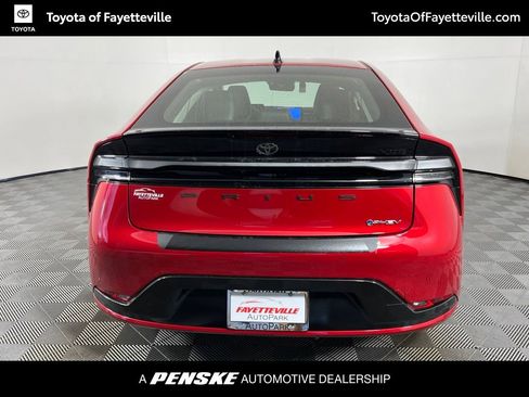 New 2026 Toyota Prius Plug-In Hybrid FWD image 4
