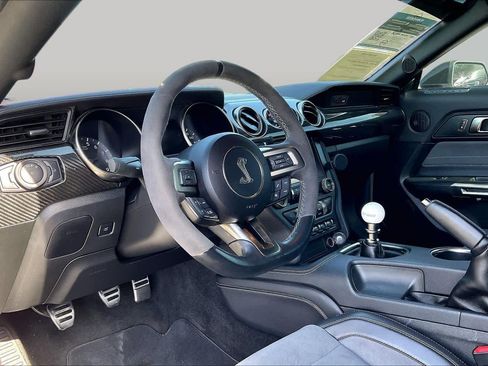 Used 2019 Ford Mustang Shelby GT350 w/ Technology Package RWD image 15