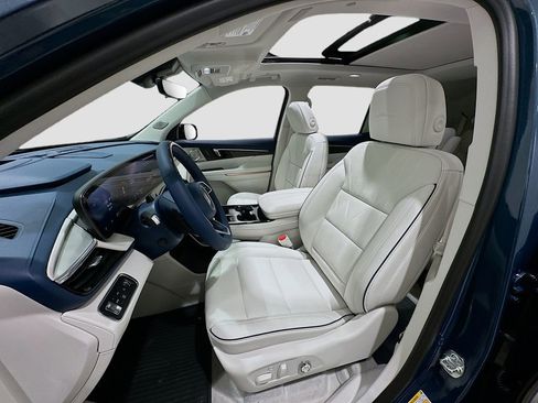 New 2026 Buick Enclave Avenir image 22