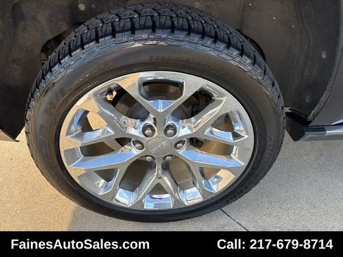 Used 2017 GMC Yukon Denali w/ Open Road Package AWD/4WD image 34