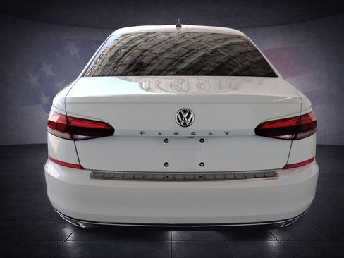 Used 2022 Volkswagen Passat 2.0T SE FWD image 4