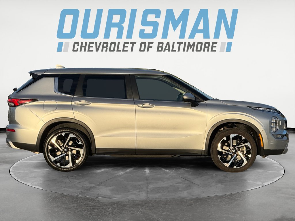 Used 2024 Mitsubishi Outlander AWD image 7