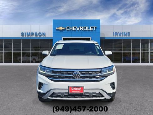 Used 2020 Volkswagen Atlas Cross Sport SE w/ Panoramic Sunroof Package image 3