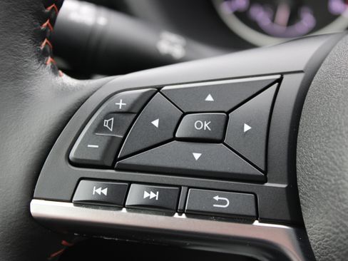 Certified 2024 Nissan Sentra SR w/ SR Premium Package image 24