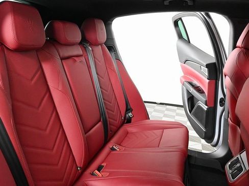 New 2025 Maserati Grecale GT image 24