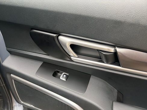 Certified 2025 Kia Telluride S FWD image 30