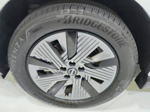 Certified 2025 Nissan Murano SL AWD/4WD image 37