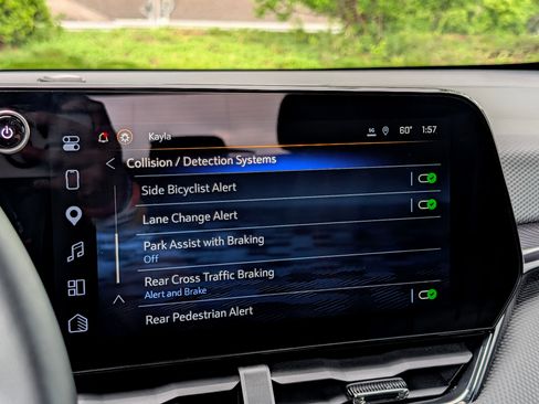 Used 2025 Chevrolet Equinox RS w/ Safety and Technology Package FWD image 24
