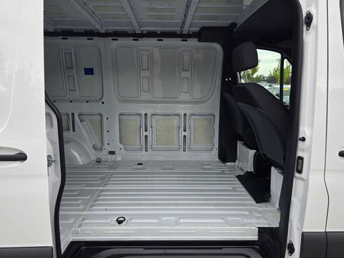 Used 2025 Mercedes-Benz Sprinter 2500 image 13