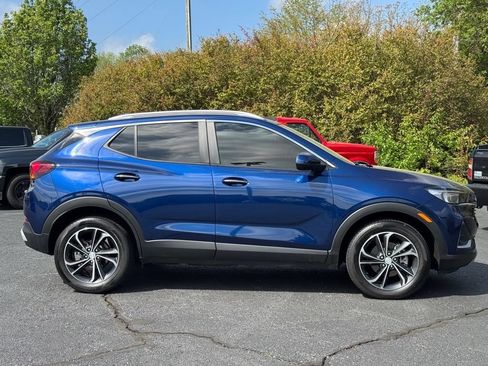 Used 2023 Buick Encore GX Select FWD image 2
