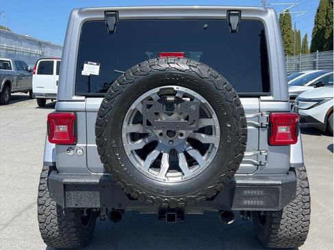 Used 2021 Jeep Wrangler Unlimited Rubicon AWD/4WD image 4