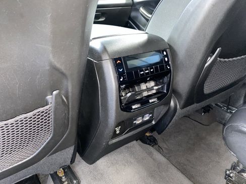 Used 2021 Jeep Grand Cherokee L Limited image 31