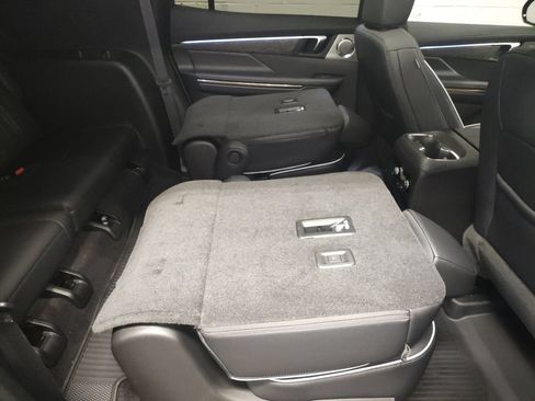 New 2026 Buick Enclave Avenir w/ Super Cruise Package FWD image 12