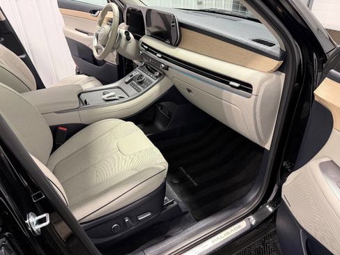 Used 2025 Hyundai Palisade Limited image 17