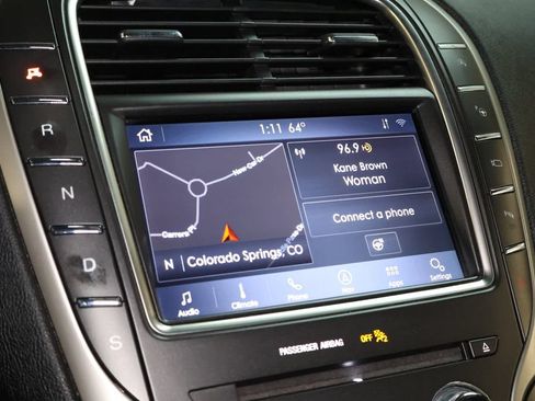 Used 2020 Lincoln Nautilus Reserve AWD/4WD image 32