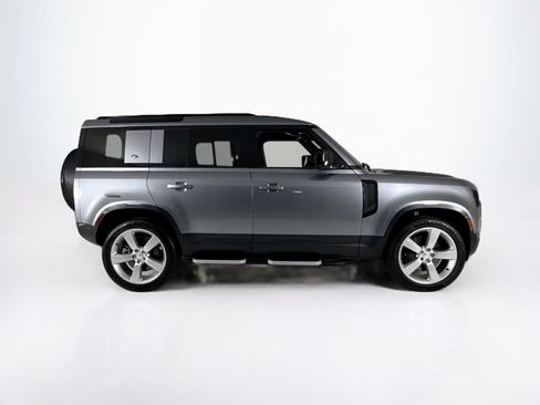 Used 2023 Land Rover Defender 110 SE AWD/4WD image 6