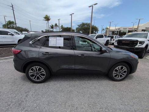 Used 2020 Ford Escape SEL FWD image 4