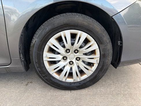 Used 2014 Toyota Camry FWD image 9