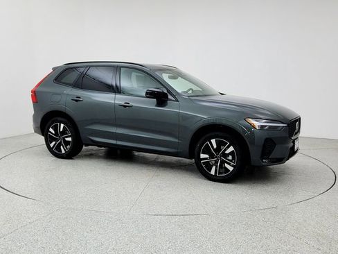 New 2026 Volvo XC60 B5 Core w/ Climate Package PRO image 3