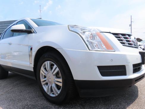 Used 2016 Cadillac SRX Luxury w/ Driver Awareness Package FWD image 19