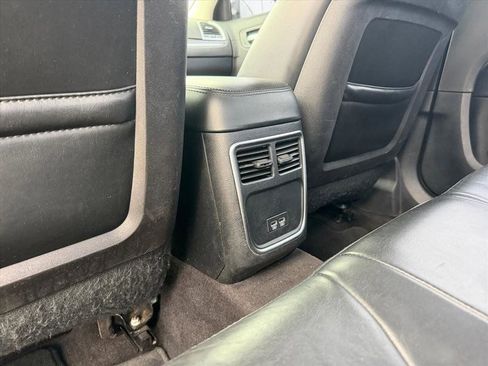 Used 2017 Chrysler 300 Limited image 25