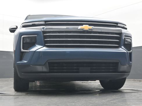 Used 2025 Chevrolet Traverse LT image 25