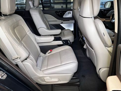 Used 2023 Lincoln Aviator Reserve w/ Equipment Group 201A image 59