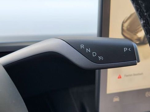 Used 2025 Tesla Model Y Long Range AWD/4WD image 19
