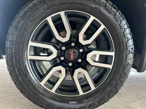 Used 2025 GMC Sierra 1500 AT4 w/ AT4 Premium Package AWD/4WD image 29