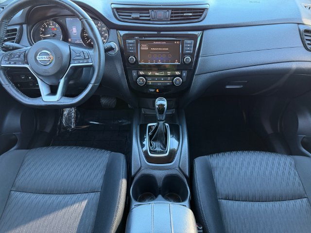 Used 2018 Nissan Rogue SV w/ Premium Package FWD image 14