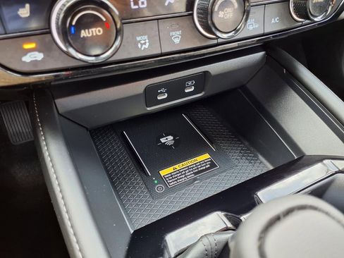 Used 2024 Honda Accord Touring image 14