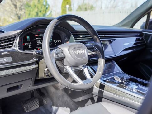 Used 2021 Audi Q7 3.0T Premium Plus w/ Premium Plus Package AWD/4WD image 16