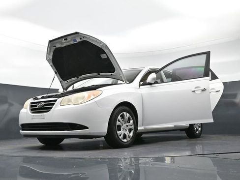 Used 2009 Hyundai Elantra GLS image 75