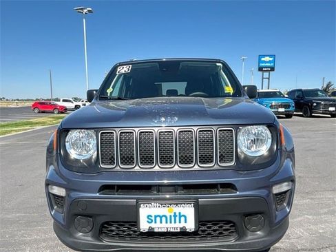 Used 2023 Jeep Renegade Latitude image 53