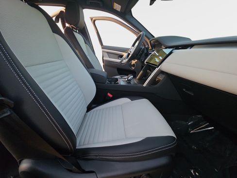 New 2026 Land Rover Discovery Sport Landmark AWD/4WD image 10