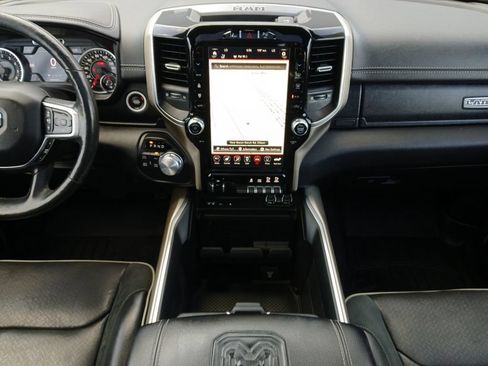 Used 2019 RAM 1500 Laramie AWD/4WD image 3