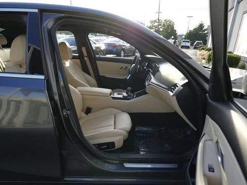 Used 2019 BMW 330i xDrive Sedan w/ Convenience Package AWD/4WD image 31