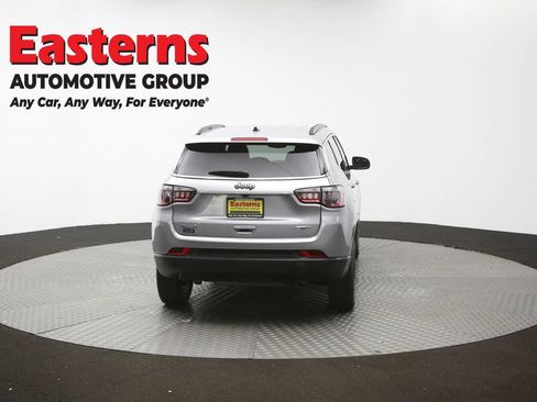 Used 2024 Jeep Compass Latitude AWD/4WD image 33