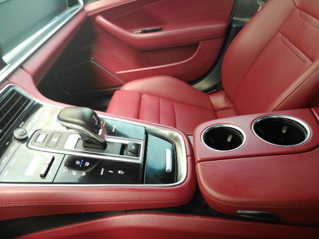 Used 2022 Porsche Panamera Platinum Edition RWD image 48