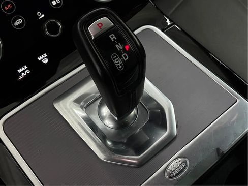 Used 2020 Land Rover Range Rover Evoque SE image 47