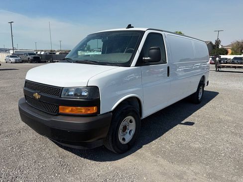 Used 2025 Chevrolet Express 2500 Extended w/ Driver Convenience Package RWD image 7