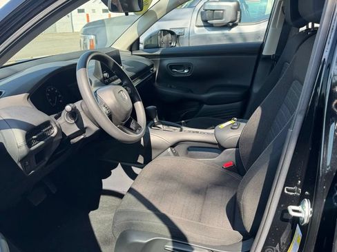 Used 2024 Honda HR-V LX image 11