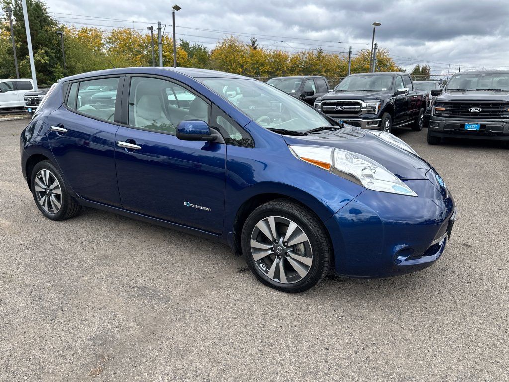 Used 2017 Nissan Leaf SV FWD image 8