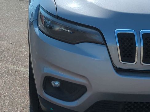 Used 2019 Jeep Cherokee Latitude w/ Popular Appearance Group image 10